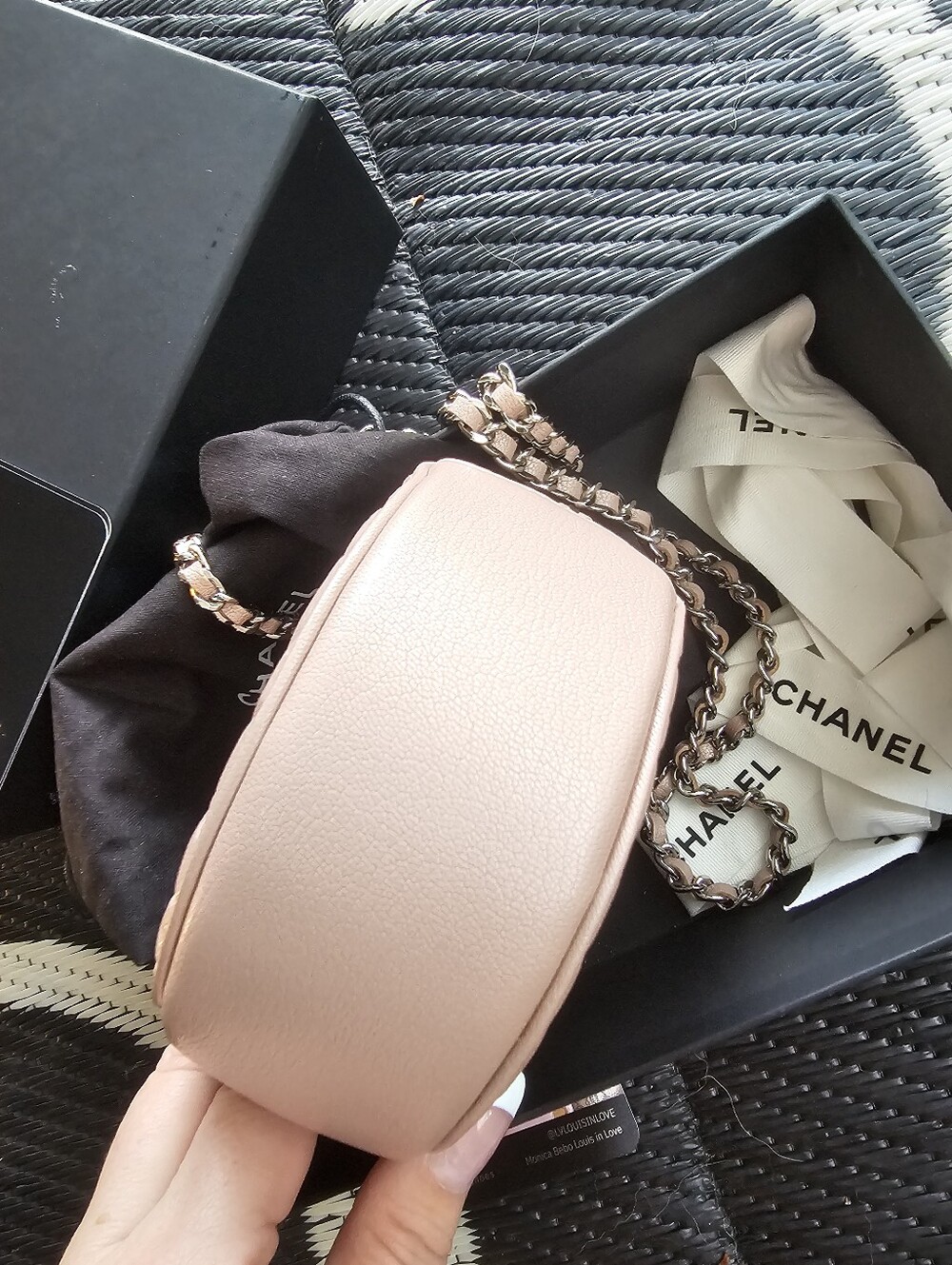 CHANEL Pink Camellia Quilted Round Crossbody - Picture 7 of 12